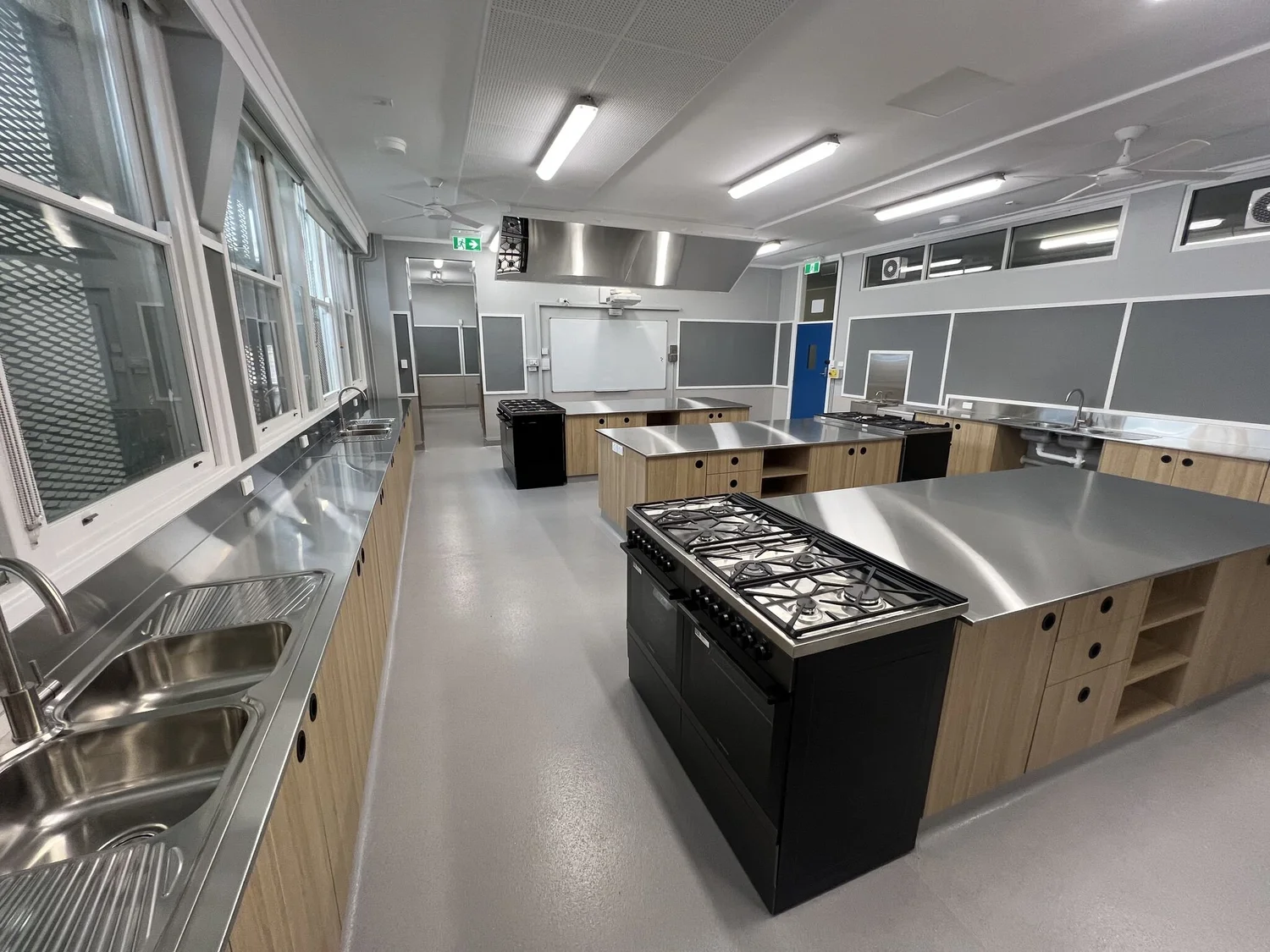 Tamworth High School - Food technology workshop fit-out at an operating school.